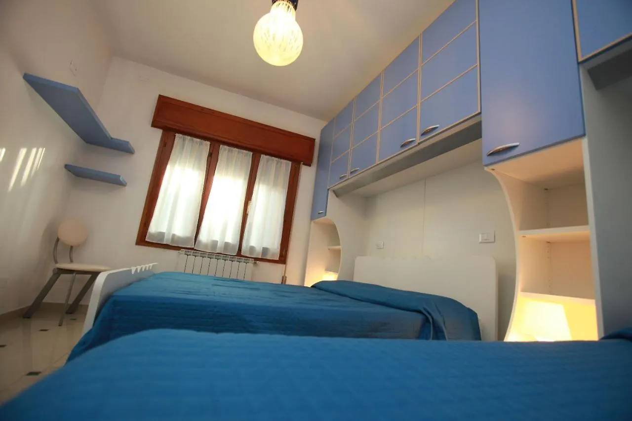 Cozy Villa With Large Garden Near The Beach Rosolina Mare